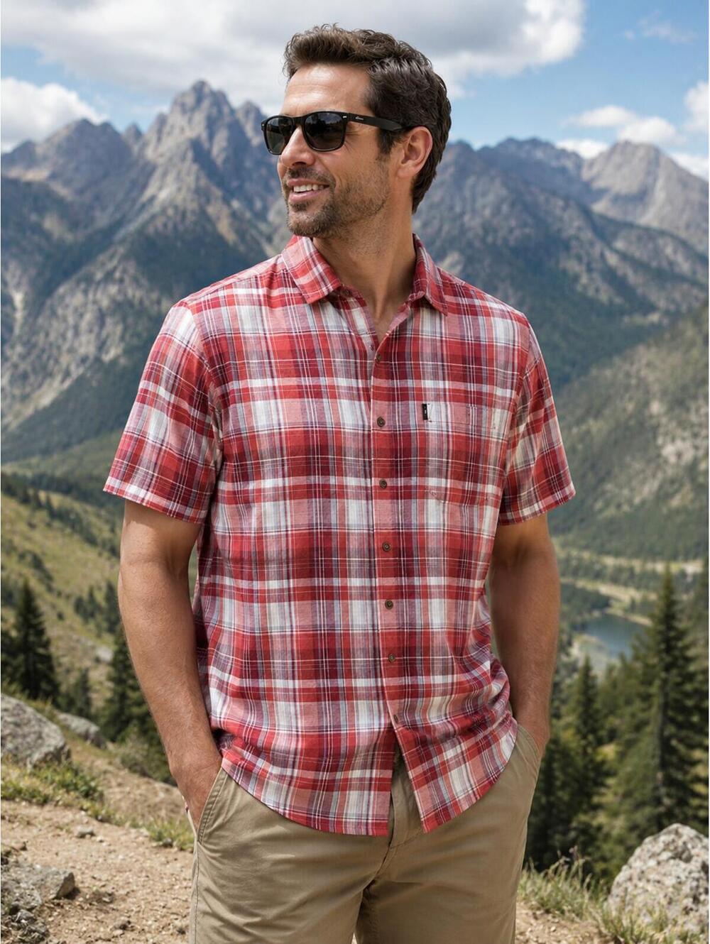 G.H. Bass & Co Men’s XL Red Plaid Short Sleeve Button Up Casual Shirt